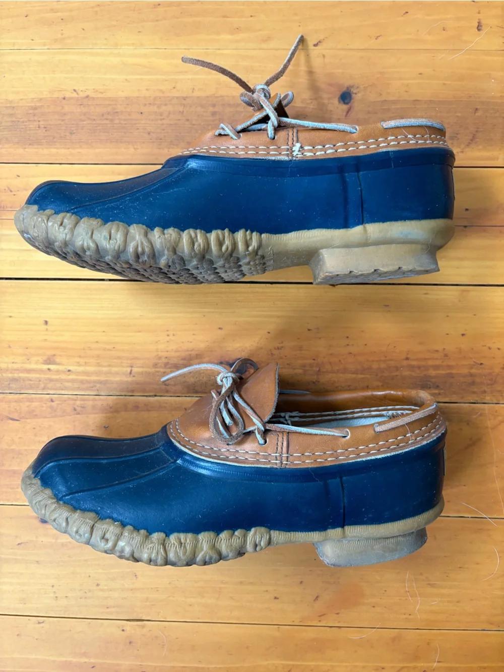 Vintage Two-Tone Duck Shoes in Navy and Brown